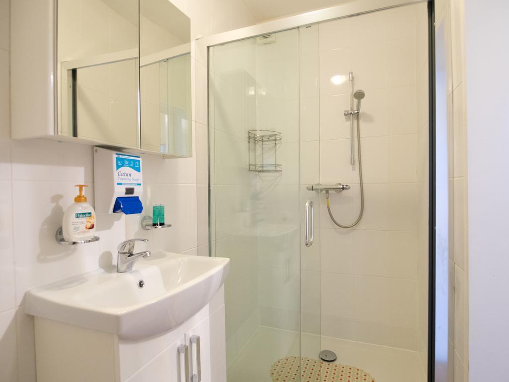 Gable Lodge London Phòng bức ảnh