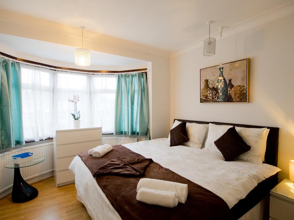 Gable Lodge London Phòng bức ảnh