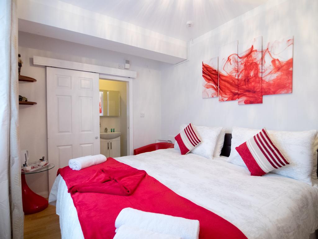 Gable Lodge London Phòng bức ảnh